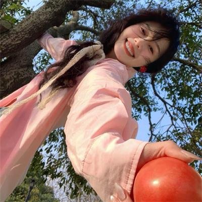 闪婚病娇后每天都在努力求生